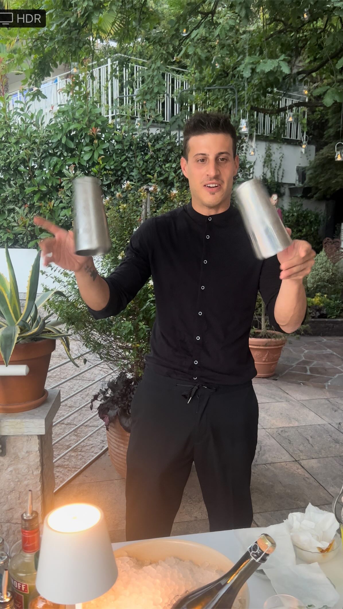 Volete una cena diversa dal solito abbinamento cibo/vino?
Là nero di seppia ha quello che fa per voi🍹😉
Grazie al nostro bartender Matteo possiamo proporre una cena degustazione abbinando ogni portata ad un cocktail diverso (food pairing).
Vi consiglio di provare questa esperienza diversa dal solito!
Sono sicuro che matteo, bartender con circa 12 anni di esperienza in giro per il mondo,saprà creare l abbinamento migliore adatto alla vostra cena 👨🏻🍳🍹
Siete classici e volete rimanere sul classico abbinamento cibo/vino?nessun problema! potremmo fare un welcome drink di benvenuto in abbinamento ai tre fingerfood di aperitivo,vini durante le altre portate,e magari un after-drink dopo cena😉
~
~
~
#welcomedrink #welcomedrinks #bartenderlife #barmans #barmanlife #bartenderlove #afterdrinks #freestyles #cocktailbar #cocktailart #cocktailparty #foodpairing #lanerodiseppia